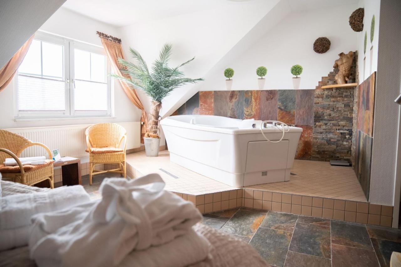 Hotel Am Uckersee Roepersdorf Ngoại thất bức ảnh