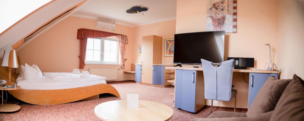 Hotel Am Uckersee Roepersdorf Ngoại thất bức ảnh