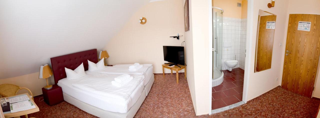 Hotel Am Uckersee Roepersdorf Ngoại thất bức ảnh